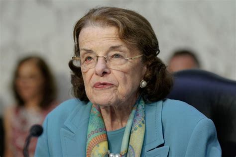 Feinstein seeks more control over late husband’s trust